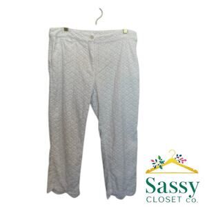 Lulu-B Textured White Cotton Capris Scalloped Hem Pockets Size 8 EUC